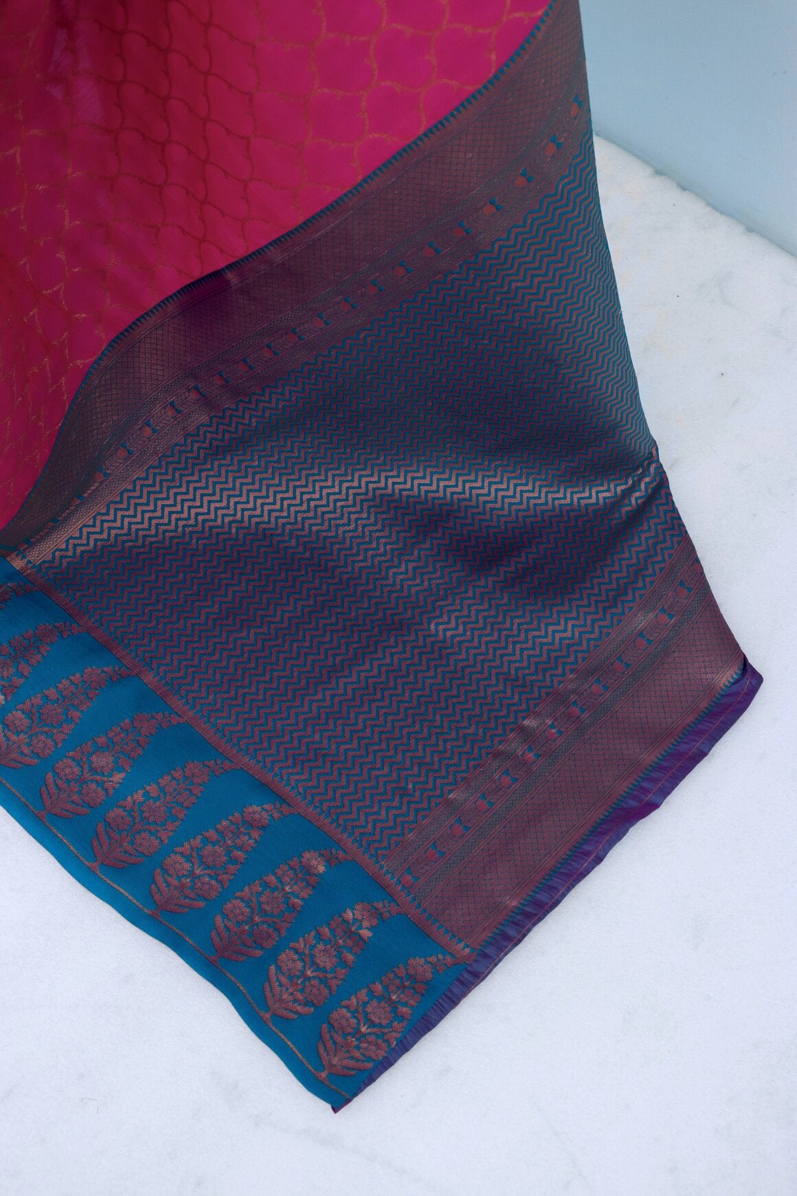 Chatoyant Dark Pink Soft Banarasi Silk Saree With Attractive Blouse Piece