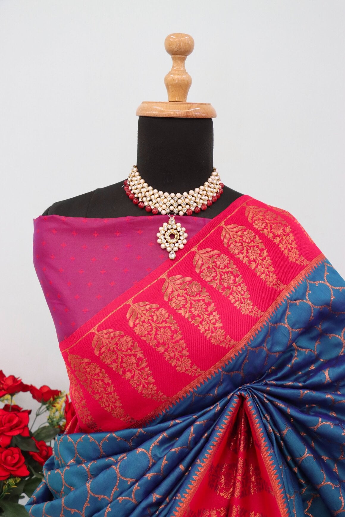 Gratifying Navy Blue Soft Banarasi Silk Saree With Pretty Blouse Piece