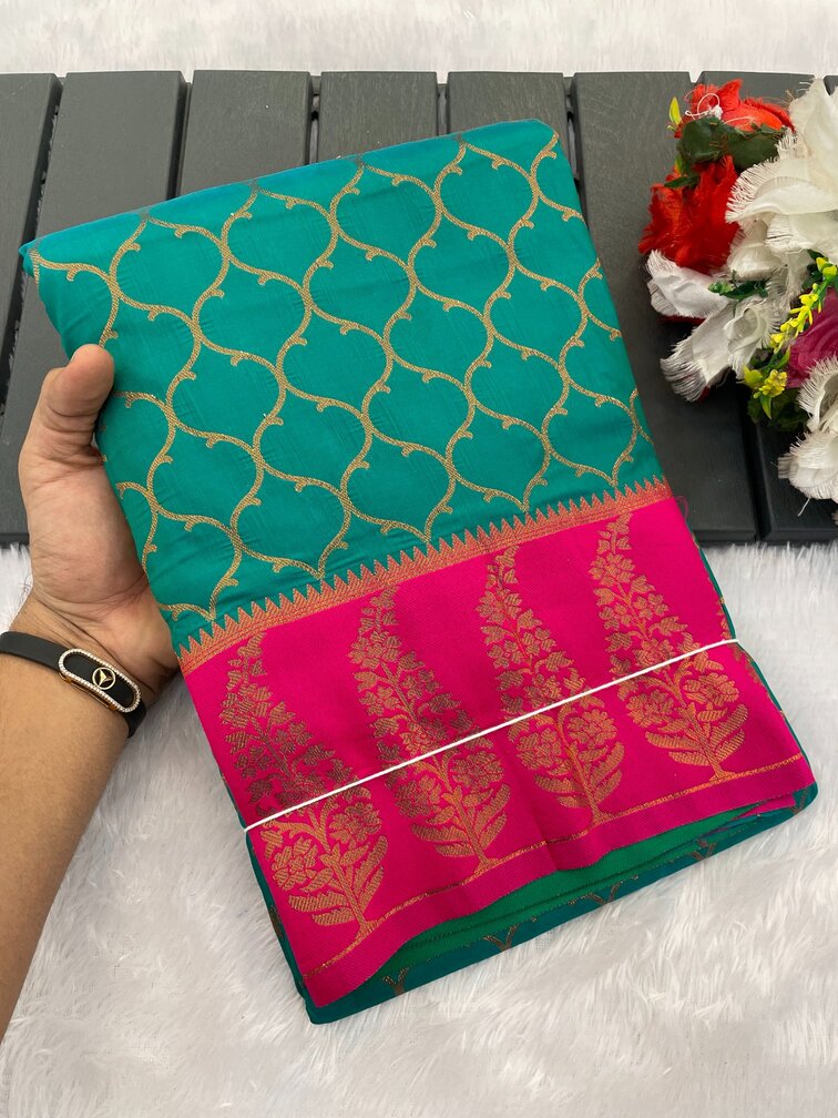 Magnificat Sea Green Soft Banarasi Silk Saree With Sumptuous Blouse Piece