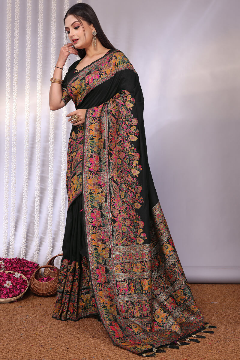Pulsating Black Pashmina Saree With Ineffable Blouse Piece