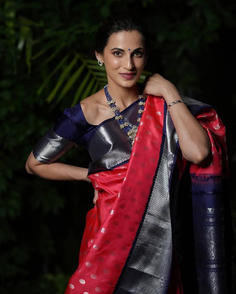 Magnetic Dark Pink Soft Silk Saree With Gossamer Blouse Piece