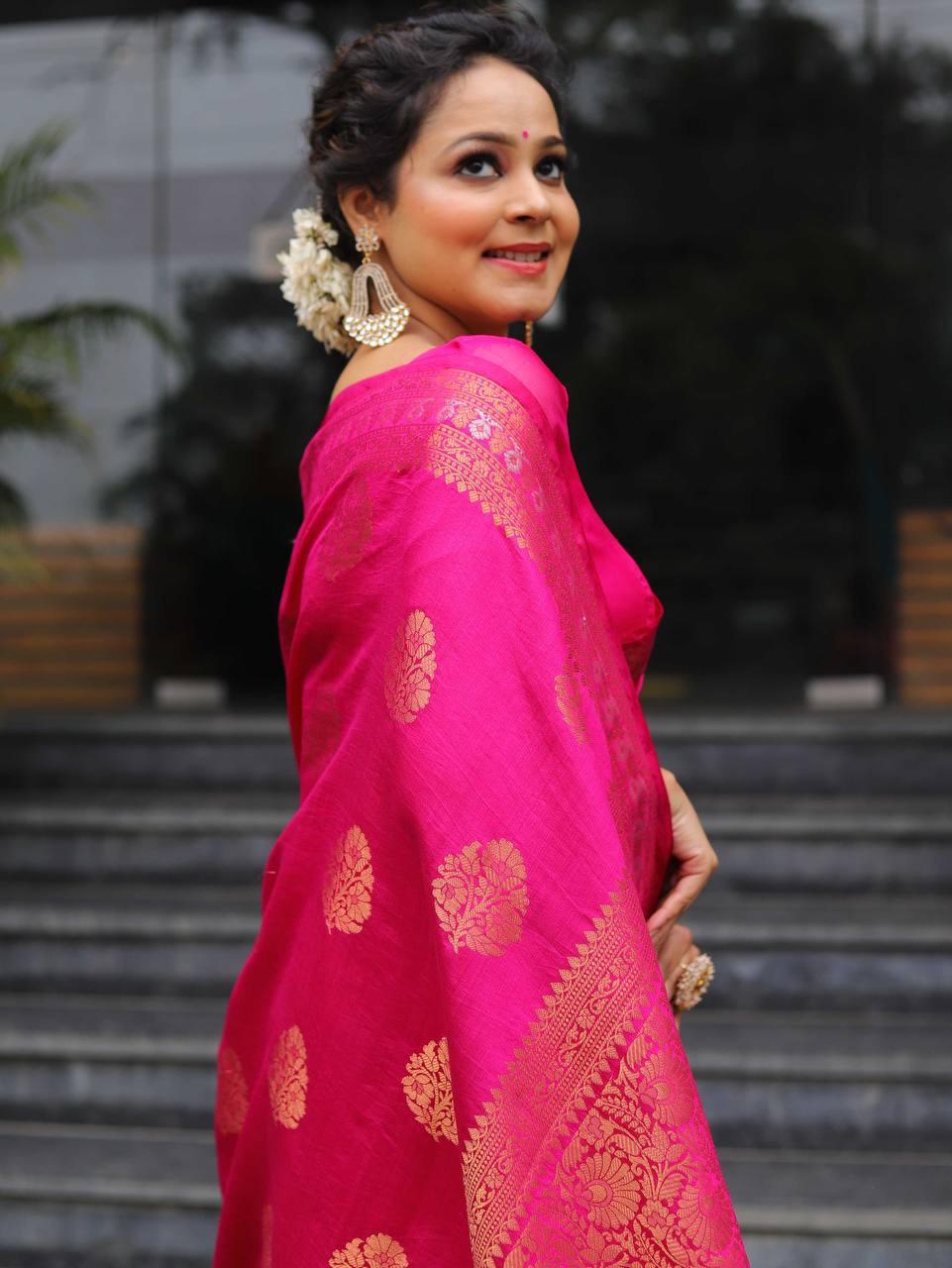 Jubilant Dark Pink Soft Silk Saree With Ineffable Blouse Piece