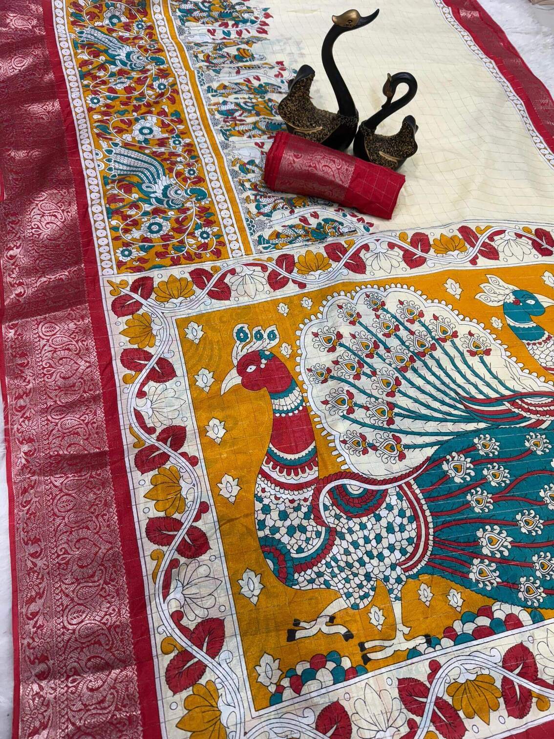 Stylish Red Digital Printed Soft Silk Saree With Marvellous Blouse Piece