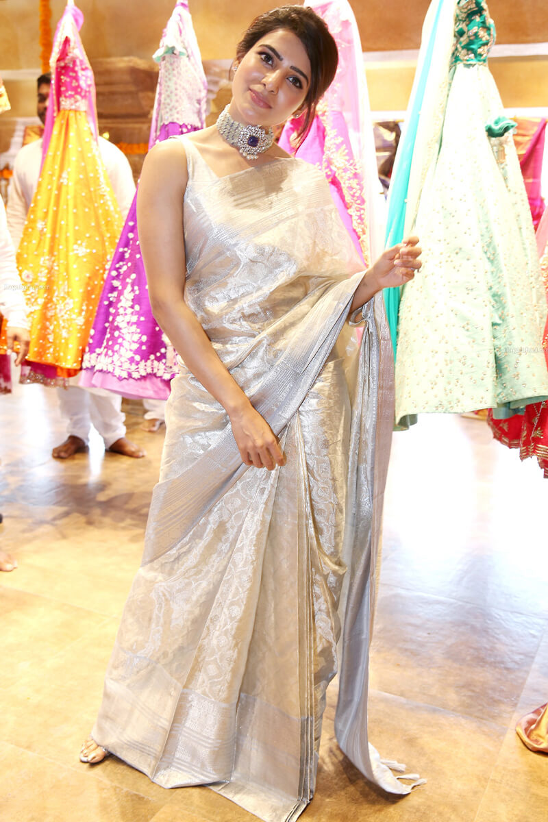 Pulsating Silver Soft Tissue Silk Saree With Fragrant Blouse Piece