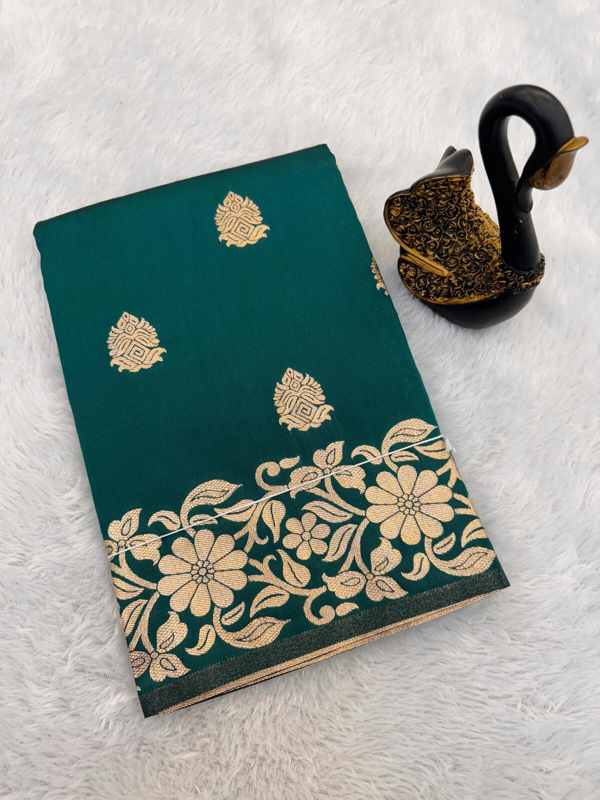 Sizzling Rama Soft Banarasi Silk Saree With Trendy Blouse Piece