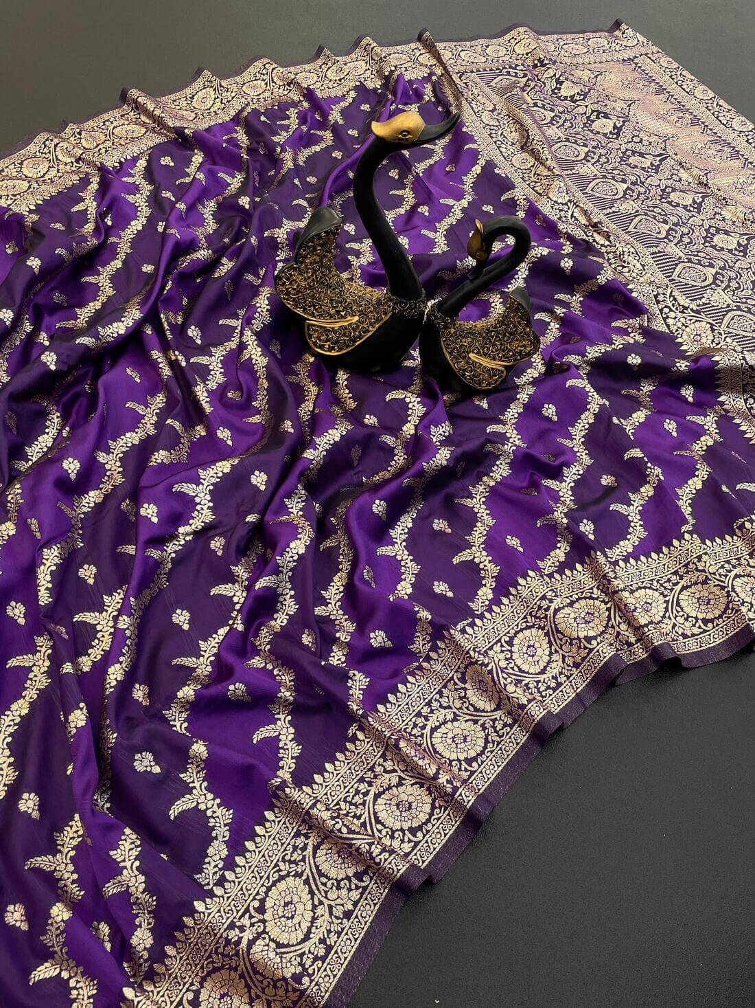 Chatoyant Purple Soft Banarasi Silk Saree With Ebullience Blouse Piece