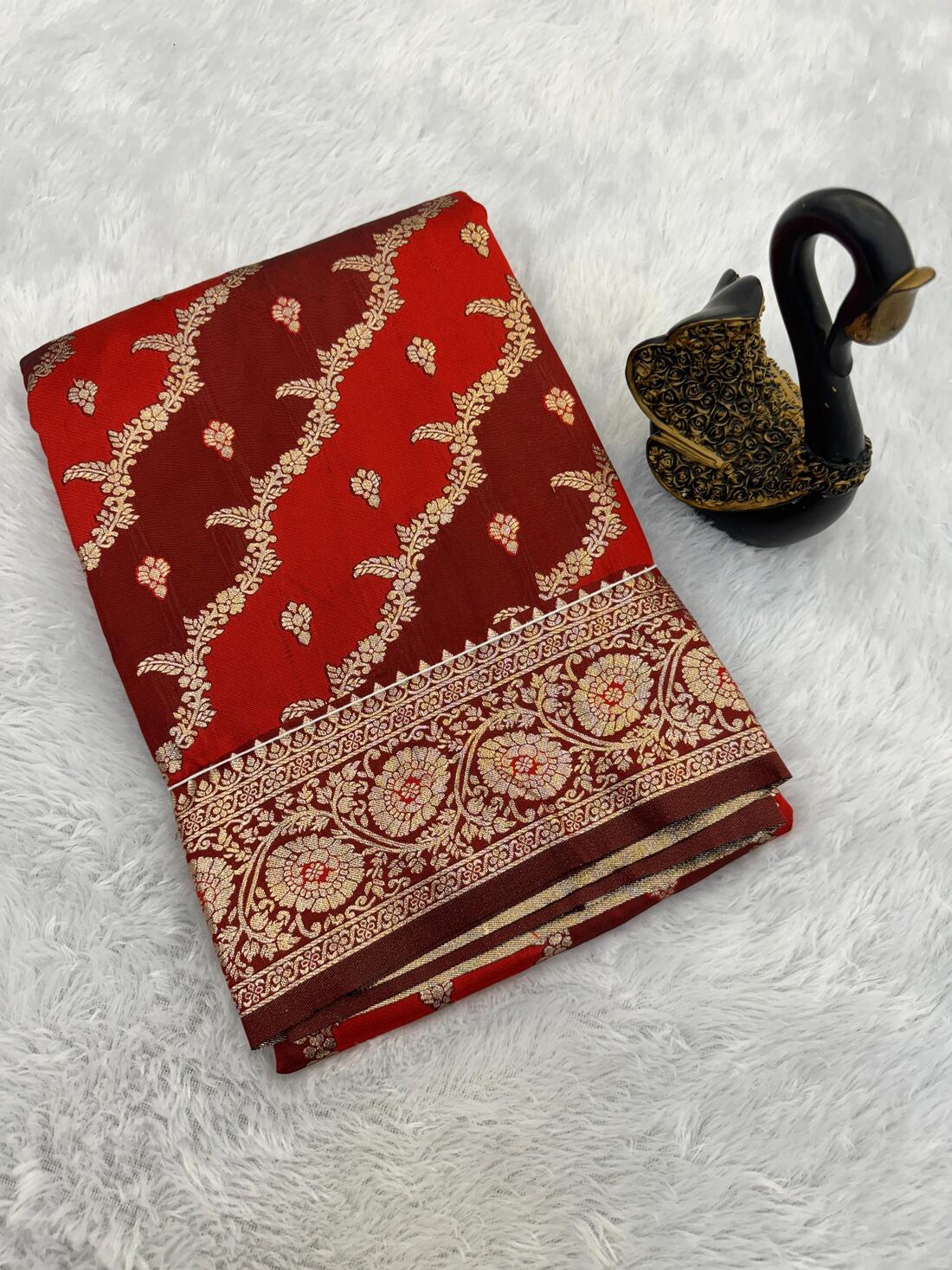 Devastating Red Soft Banarasi Silk Saree With Incredible Blouse Piece