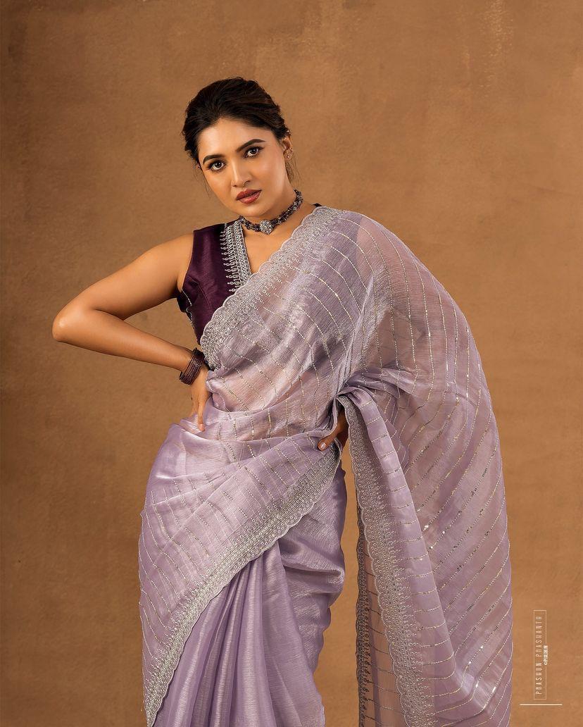 Exquisite Lavnder Embroidery Work Orgenza Silk Saree With Arresting Blouse Piece