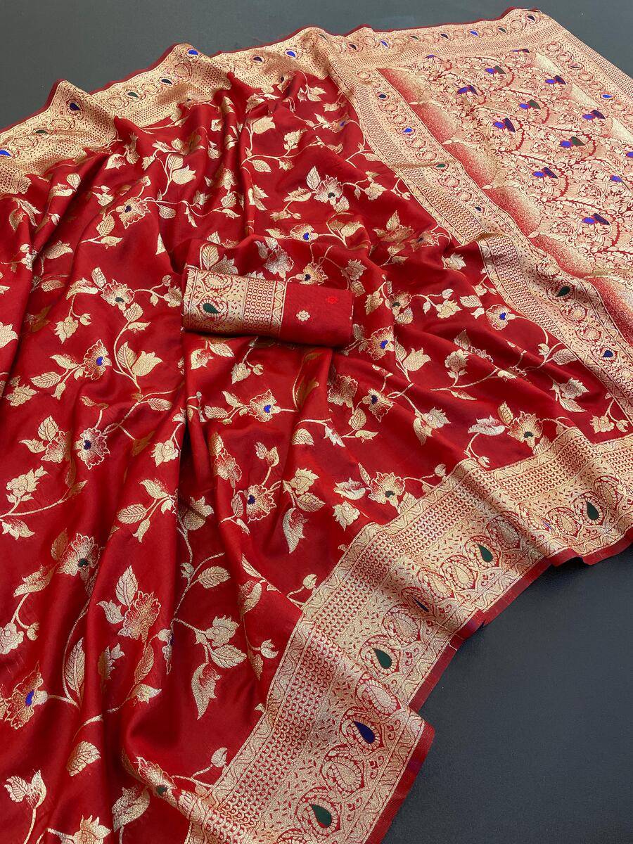 Marvellous Red Soft Banarasi Silk Saree With Capricious Blouse Piece
