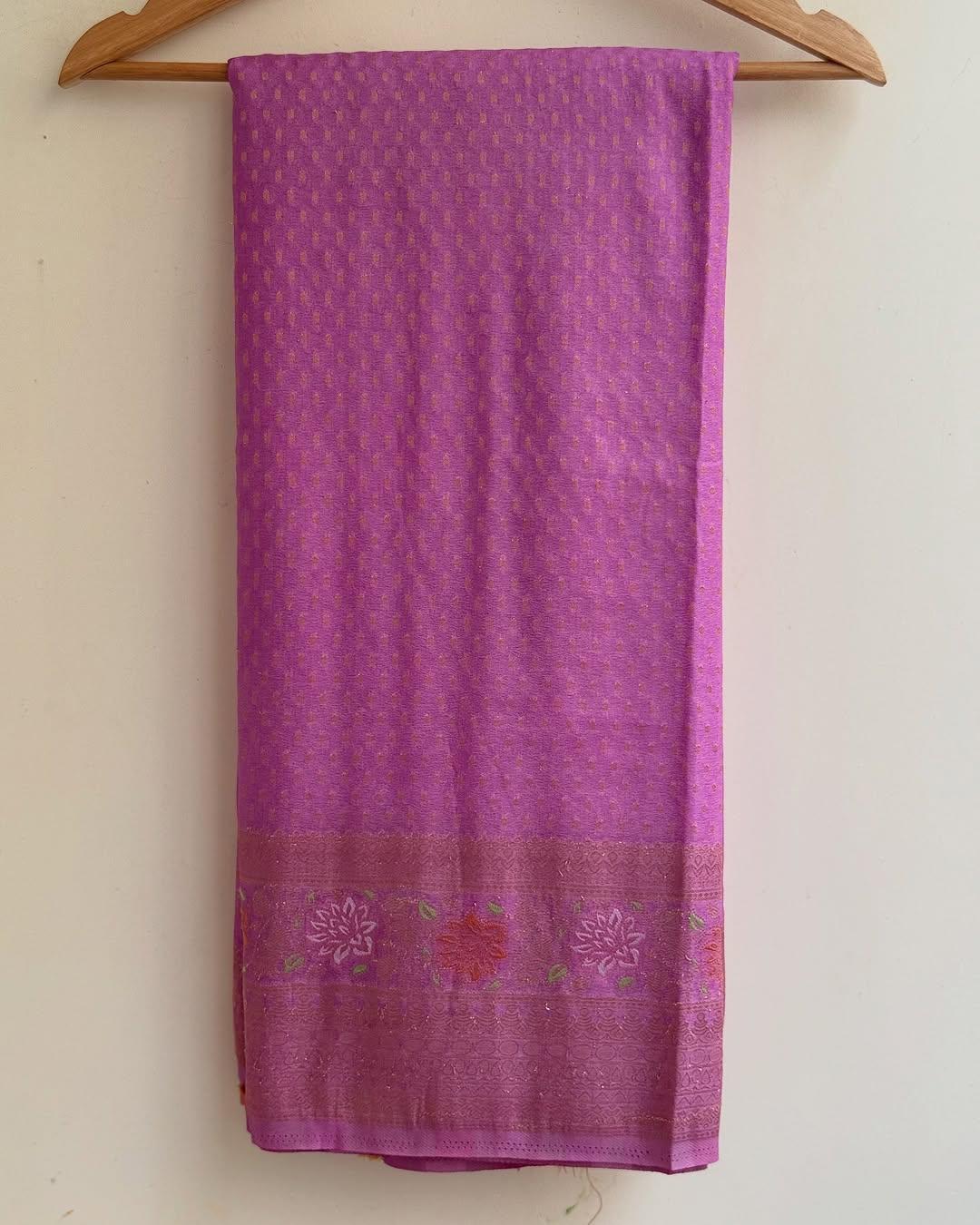 Radiant Lavender Soft Banarasi Silk Saree With Enchanting Blouse Piece