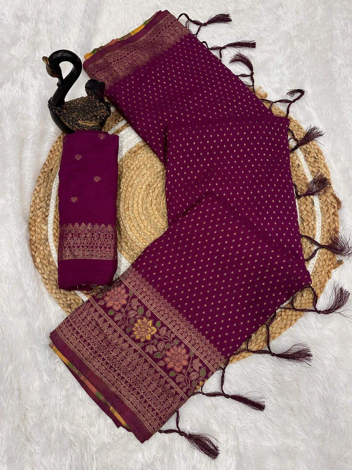 Adorning Purple Soft Banarasi Silk Saree With Exquisite Blouse Piece