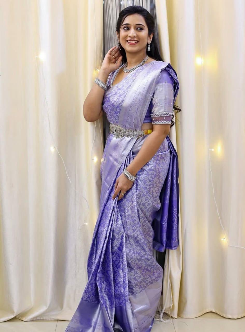 Inimitable Lavender Soft Silk Saree With Staggering Blouse Piece