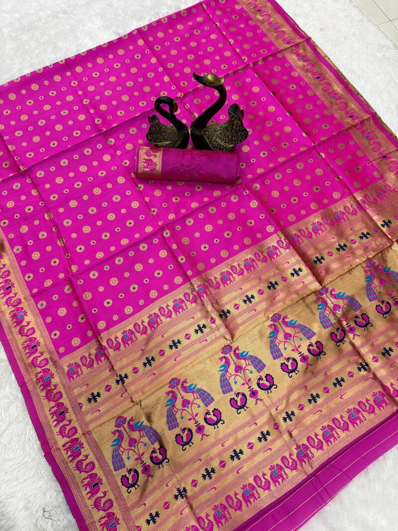 Breathtaking Dark Pink Paithani Silk Saree With Fantabulous Blouse Piece