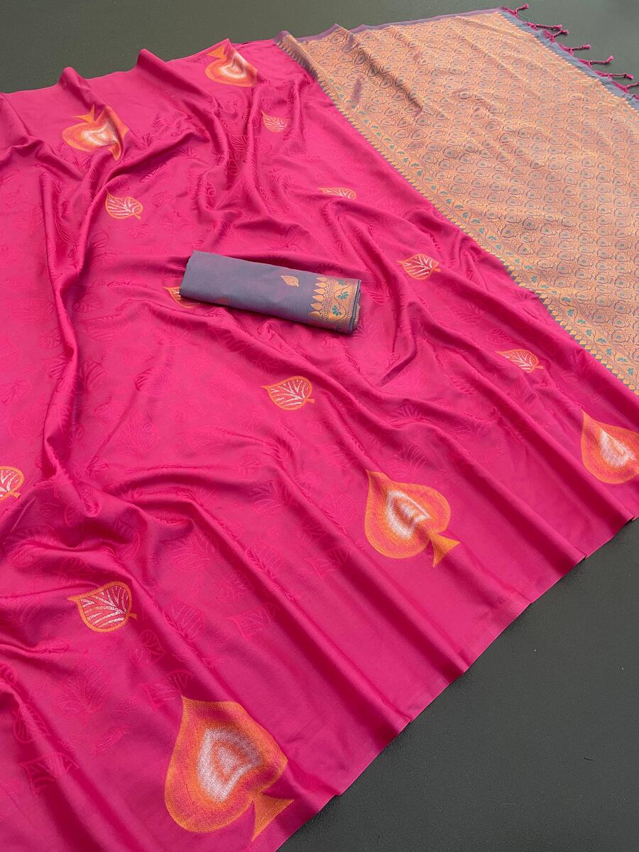 Exemplary Dark Pink Soft Banarasi Silk Saree With Scrupulous Blouse Piece