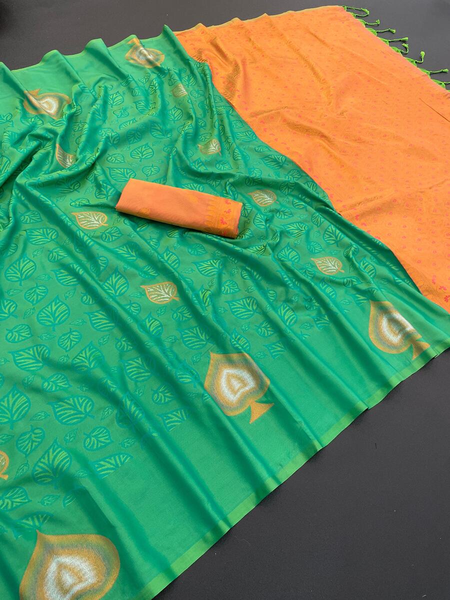 Proficient Green Soft Banarasi Silk Saree With Groovy Blouse Piece
