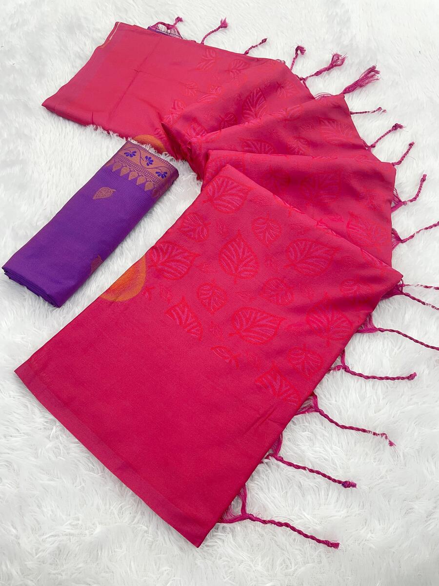 Assemblage Magenta Soft Banarasi Silk Saree With Propinquity Blouse Piece
