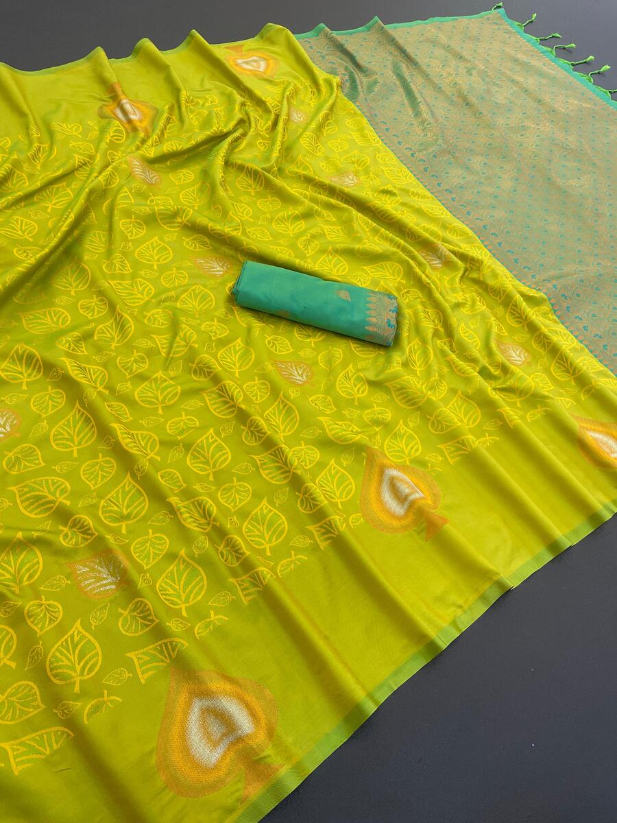Classy Parrot Soft Banarasi Silk Saree With Exquisite Blouse Piece