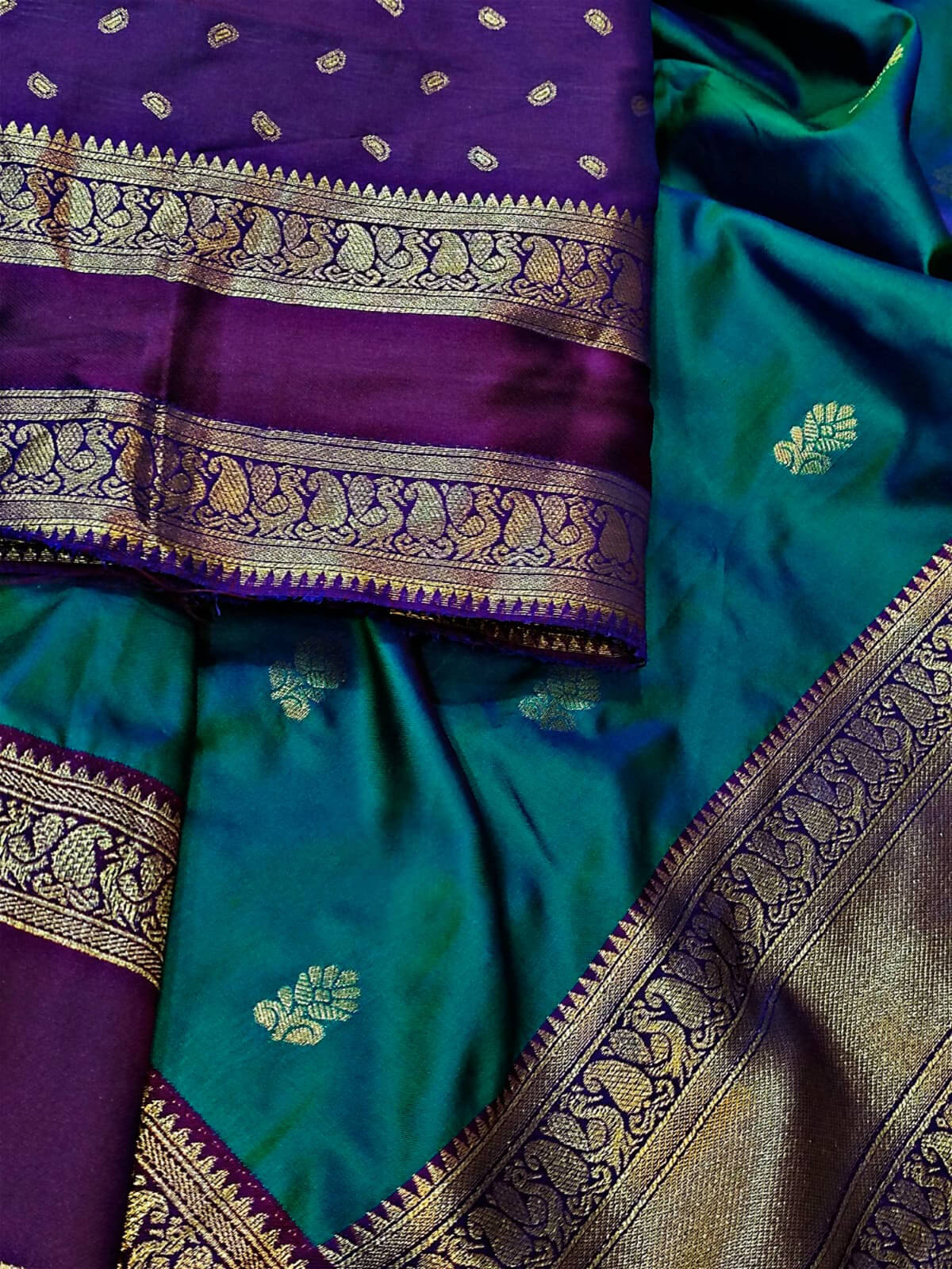 Ebullience Rama Soft Banarasi Silk Saree With Stunning Blouse Piece