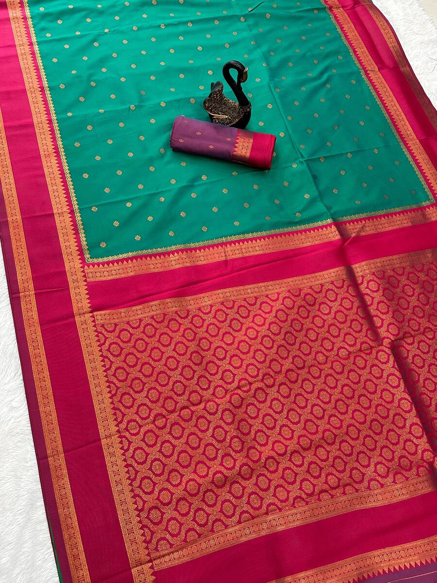 Magnetic Green Soft Banarasi Silk Saree With Adoring Blouse Piece