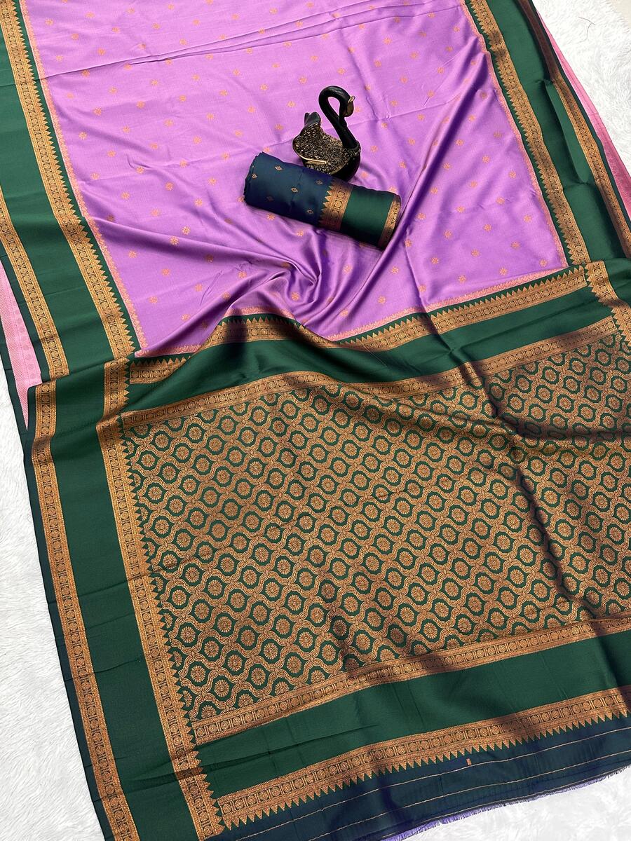 Exemplary Lavender Soft Banarasi Silk Saree With Mellifluous Blouse Piece