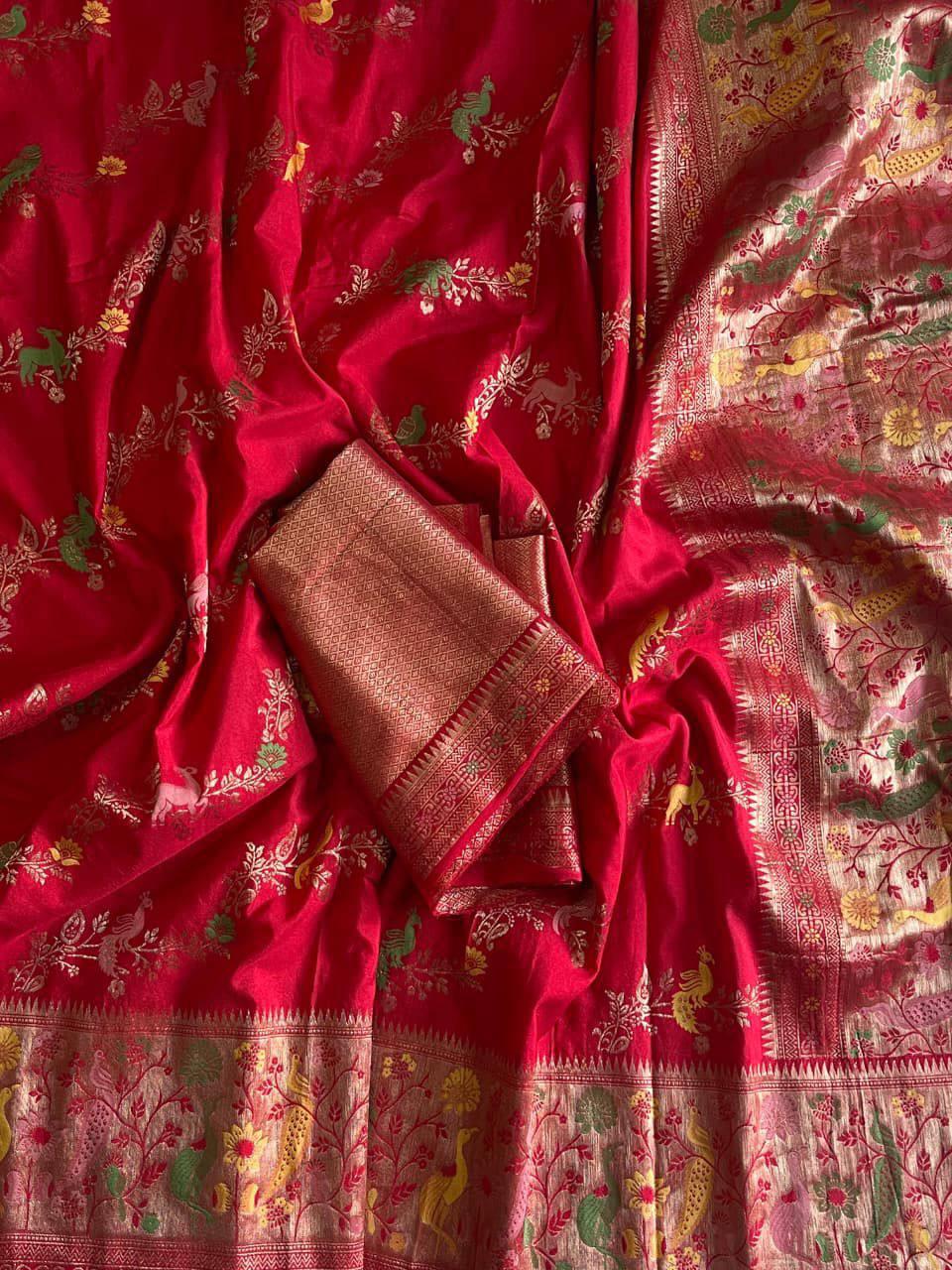 Adorable Red Soft Banarasi Silk Saree With Staring Blouse Piece