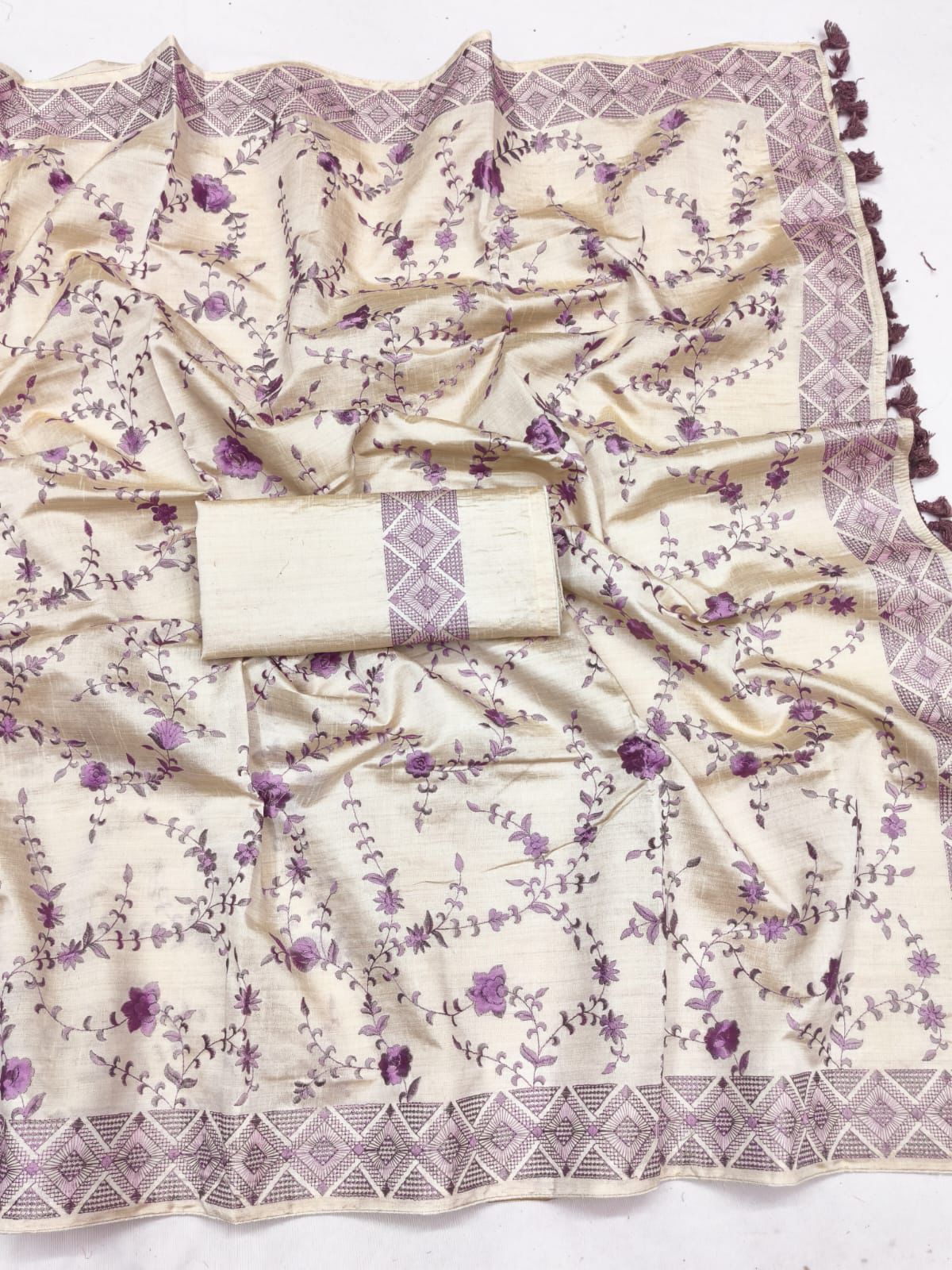 Elision Purple Embroidery Work Tussar Silk Saree With Classic Blouse Piece