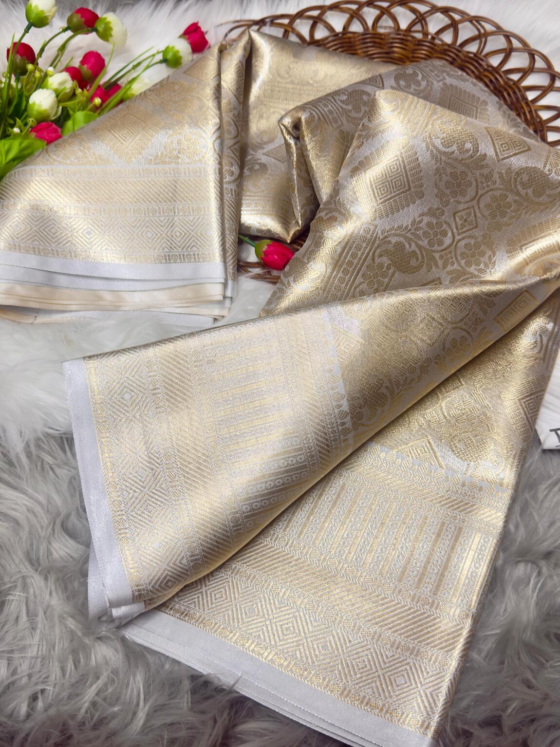 Luxuriant Silver Soft Tissue Silk Saree With Epiphany Blouse Piece