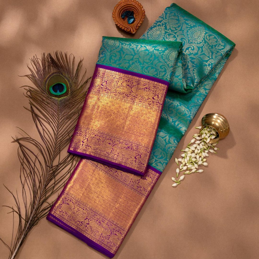 Preferable Rama Soft Silk Saree With Elaborate Blouse Piece