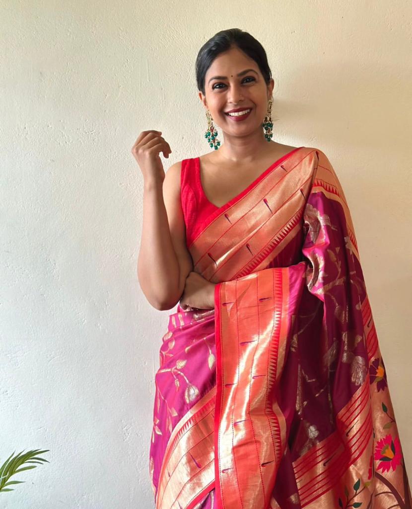 Preferable Dark Pink Paithani Silk Saree With Serendipity Blouse Piece