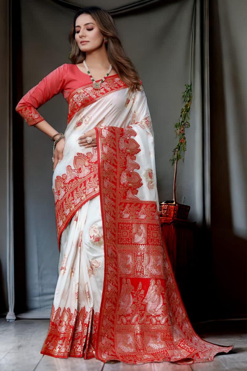 Sumptuous White Soft Banarasi Silk Saree With Staring Blouse Piece