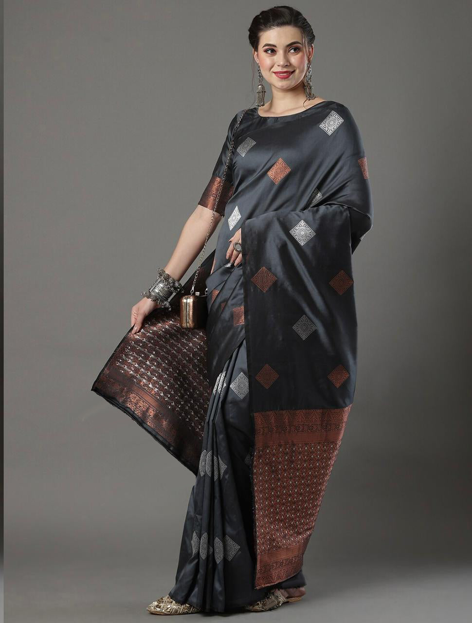 Lustrous Grey Soft Silk Saree With Splendiferous Blouse Piece