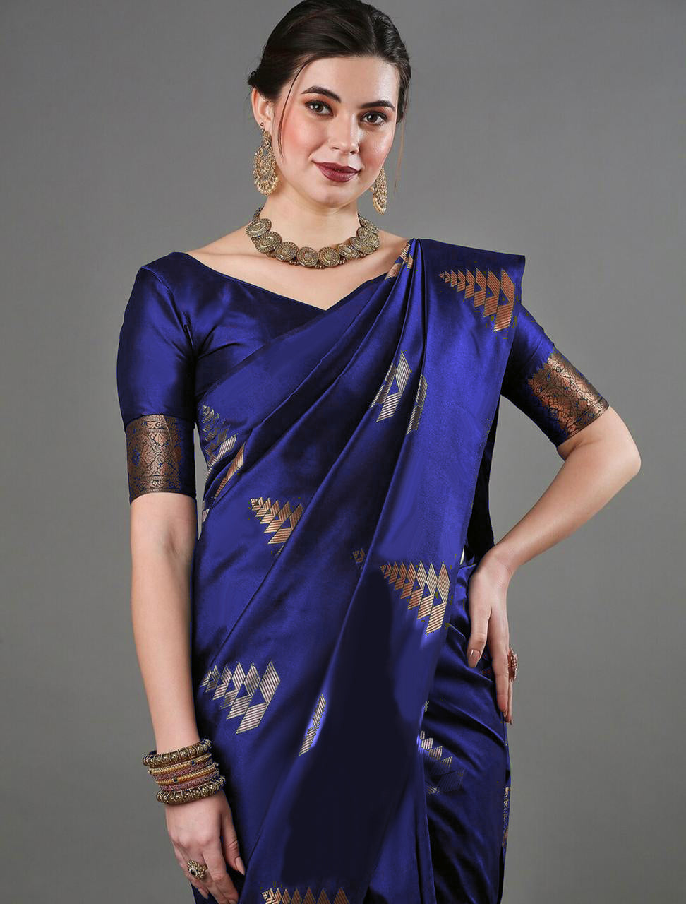 Whimsical Blue Soft Silk Saree With Smashing Blouse Piece