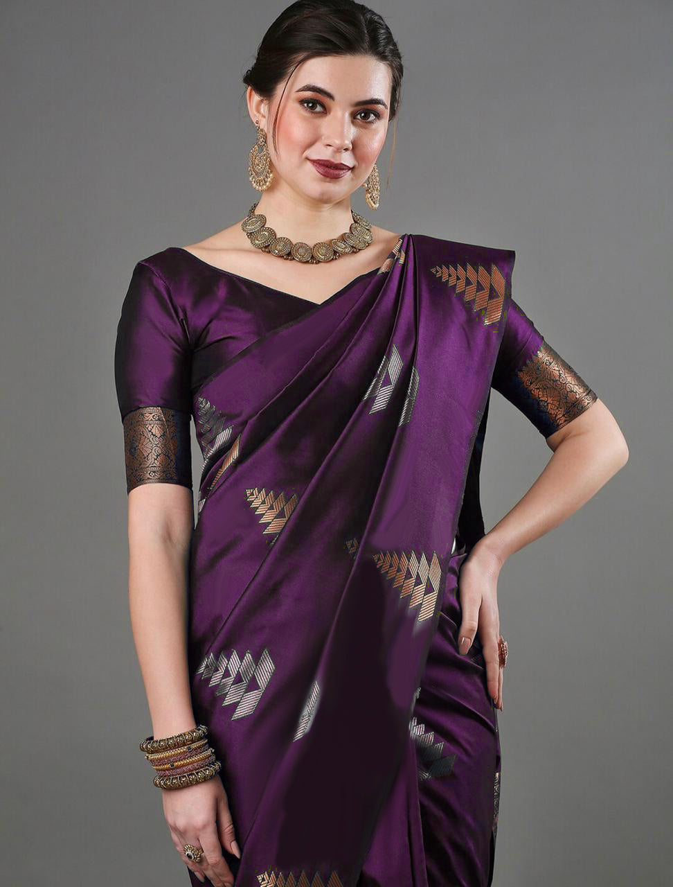 Elaborate Purple Soft Silk Saree With Staggering Blouse Piece