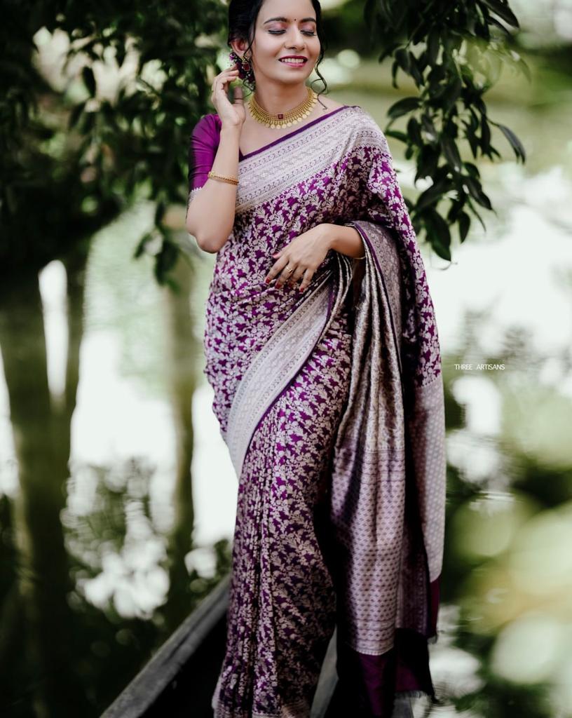 Sensational Purple Soft Silk Saree With Dalliance Blouse Piece