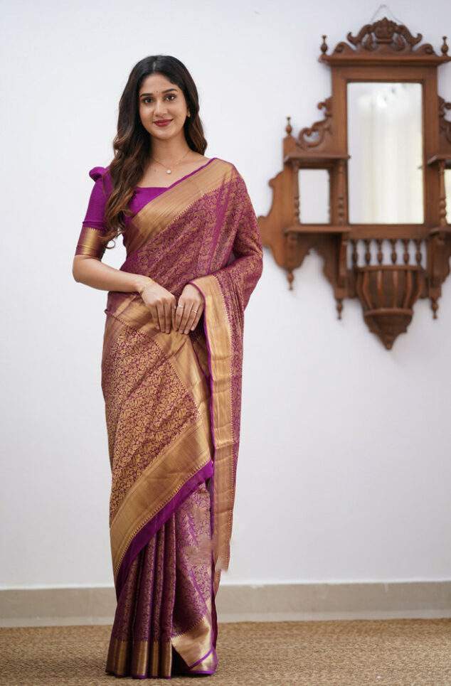 Mellifluous Purple Soft Silk Saree With Bucolic Blouse Piece