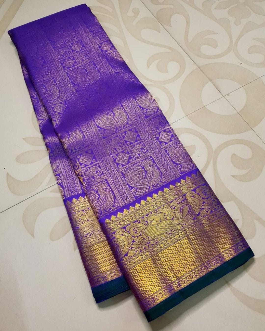 Lustrous Royal Blue Soft Silk Saree With Lassitude Blouse Piece