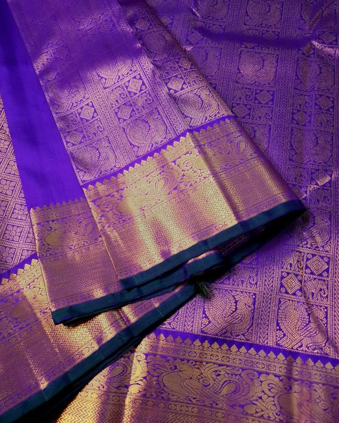 Lustrous Royal Blue Soft Silk Saree With Lassitude Blouse Piece