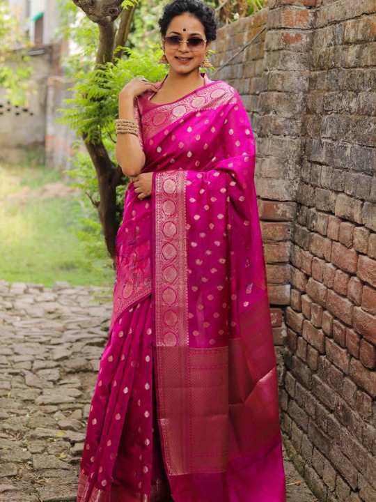 Winsome Dark Pink Soft Silk Saree With Gossamer Blouse Piece