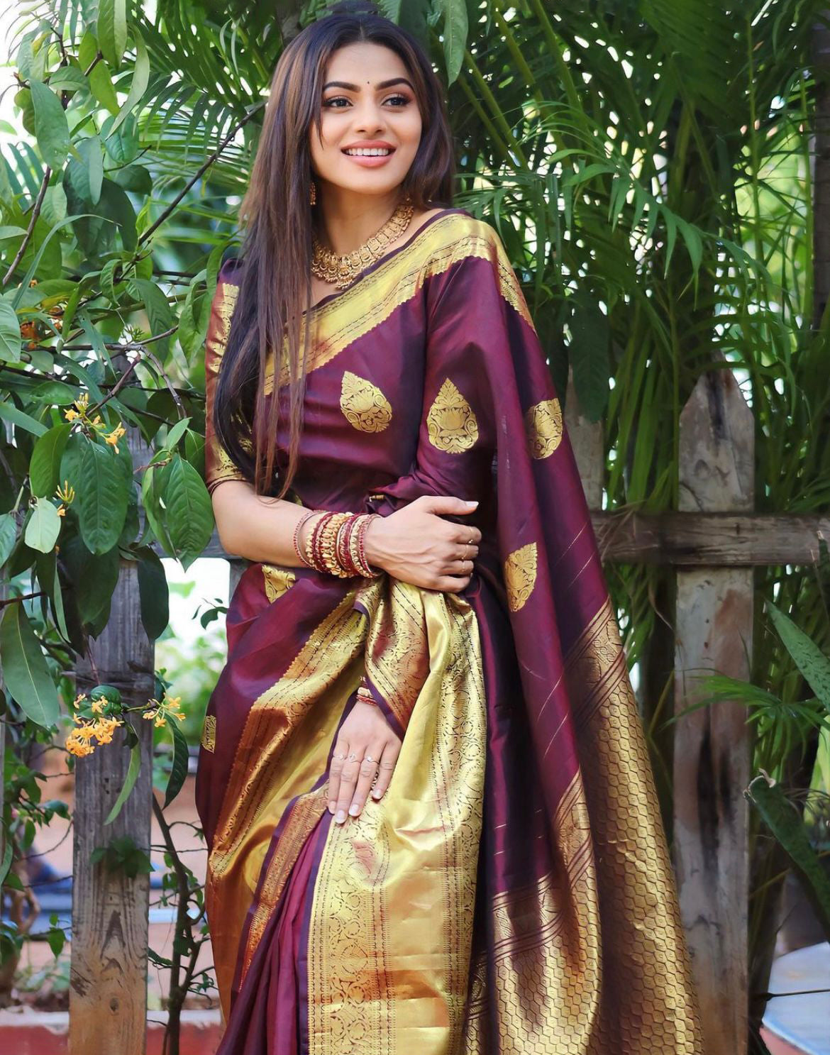 Staggering Wine Soft Silk Saree With Bewitching Blouse Piece