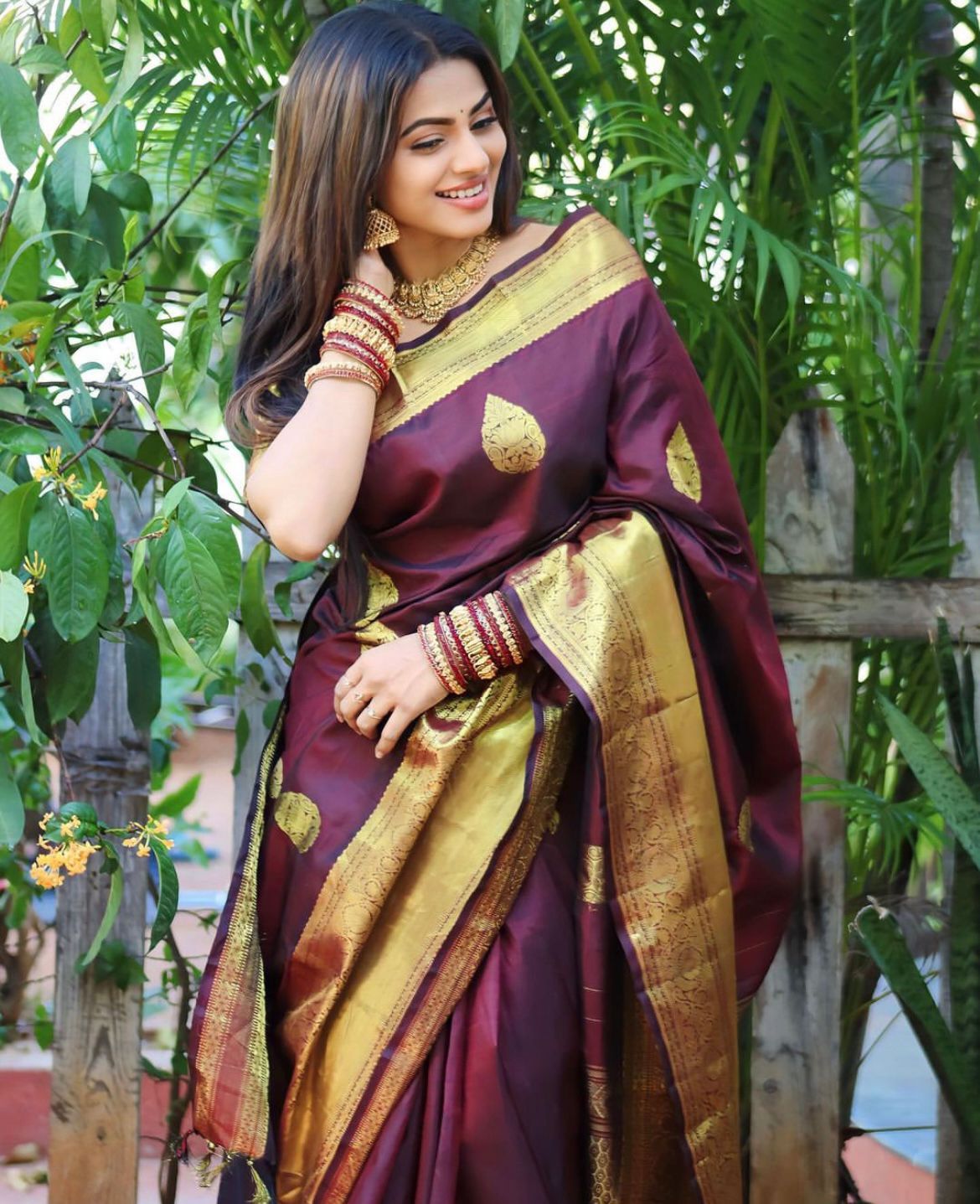 Staggering Wine Soft Silk Saree With Bewitching Blouse Piece