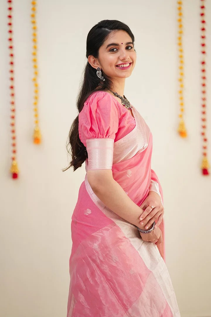 Redolent Pink Cotton Silk Saree With Admirable Blouse Piece