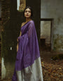 An insanely Purple Soft Silk Saree With Gratifying Blouse Piece