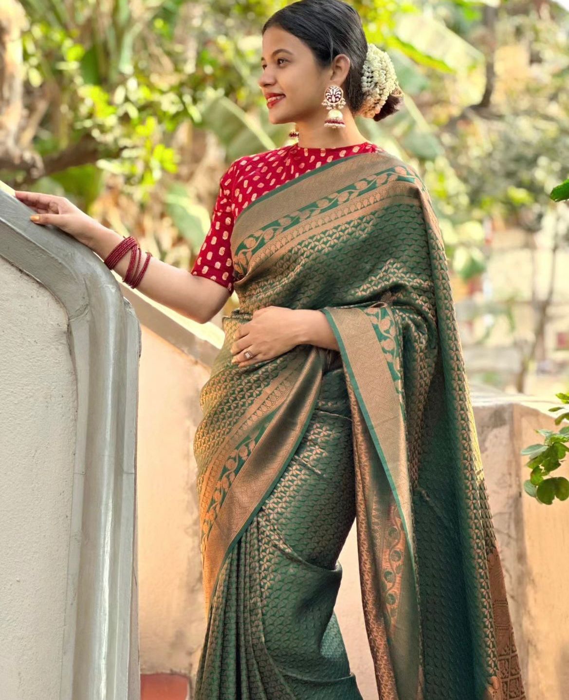 Rhapsodic Dark Green Soft Silk Saree With Fairytale Blouse Piece