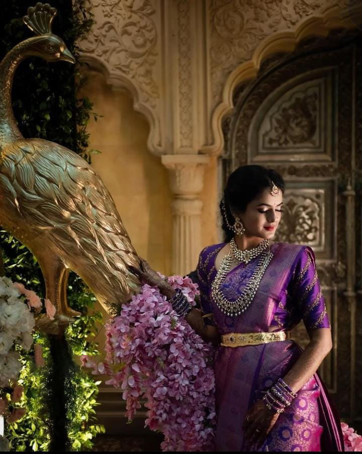 Exquisite Purple Soft Silk Saree With Entrancing Blouse Piece