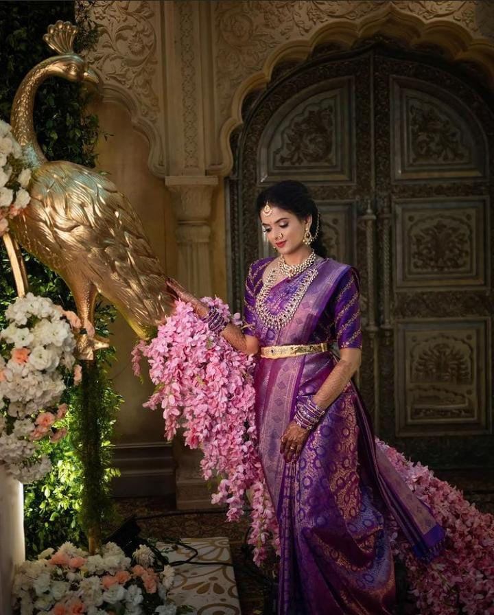 Exquisite Purple Soft Silk Saree With Entrancing Blouse Piece