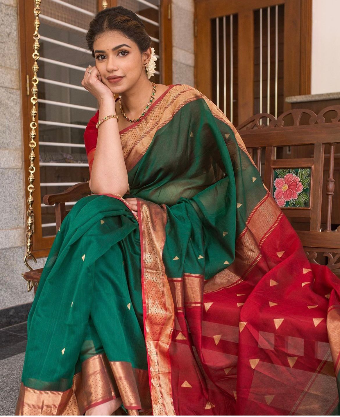 Attractive Green Soft Silk Saree With Delightful Blouse Piece