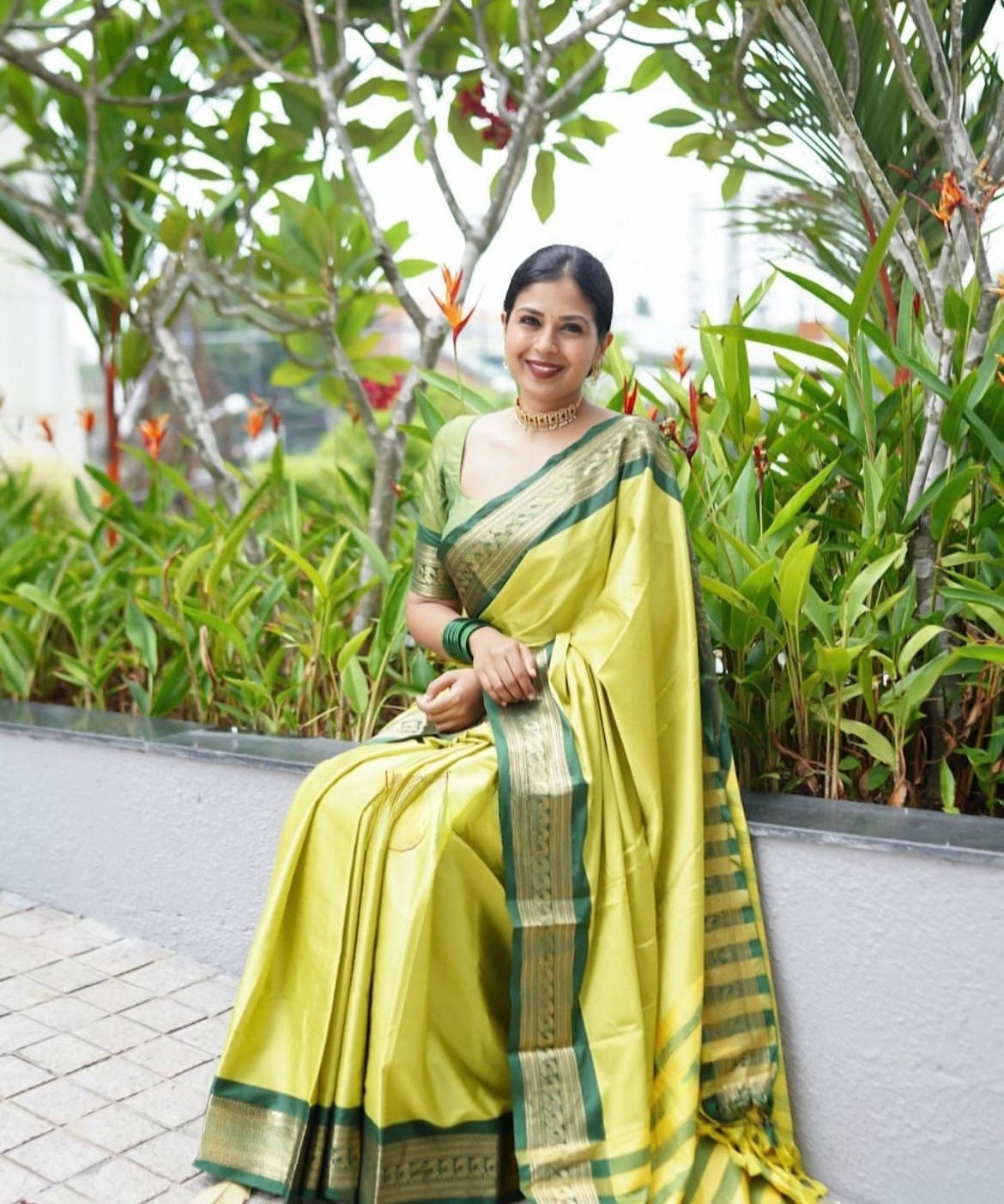 Nectarous Perrot Soft Silk Saree With Flamboyant Blouse Piece