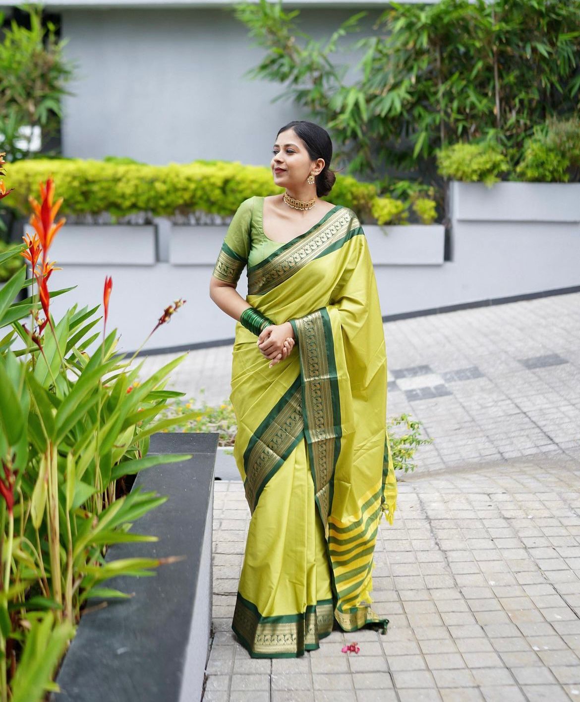 Nectarous Perrot Soft Silk Saree With Flamboyant Blouse Piece