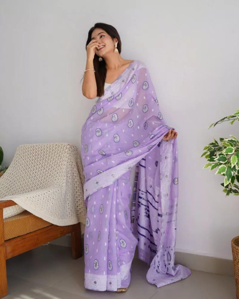 A glam Lavender Cotton Silk Saree With Effervescent Blouse Piece