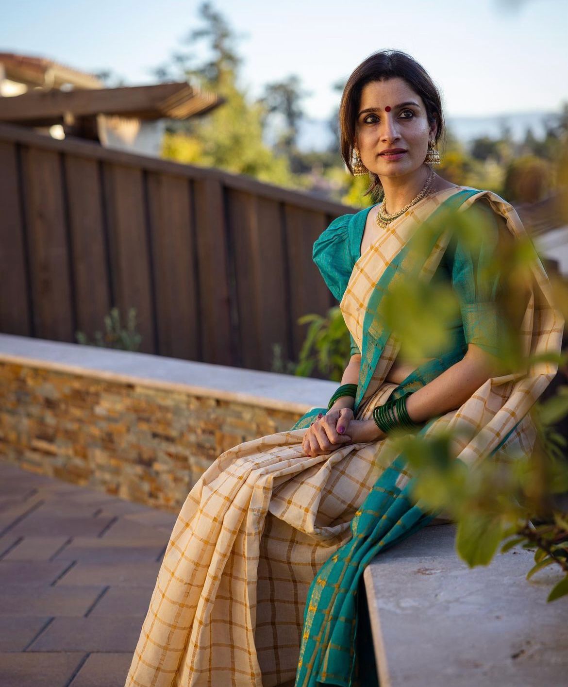 Inimitable Beige Soft Silk Saree With Magnificat Blouse Piece